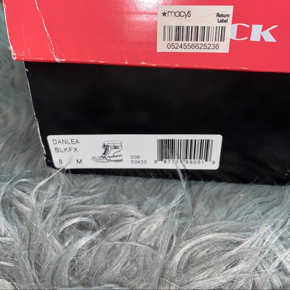 macy’s snow boots - Picture 7 of 7